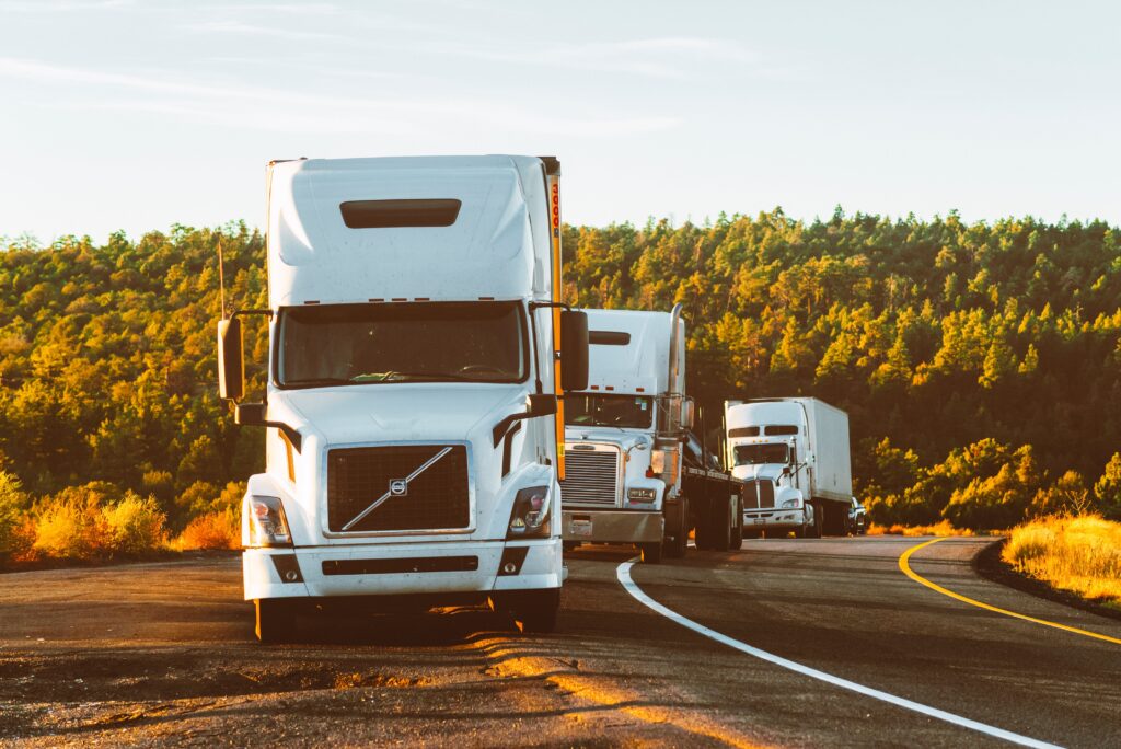 O transporte de combustível em caminhão é tema de jurisprudências distintas